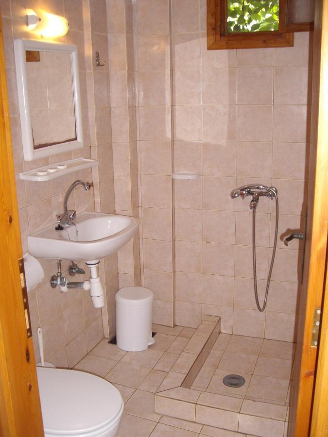 Pension Nikolas Skiáthos Rom bilde